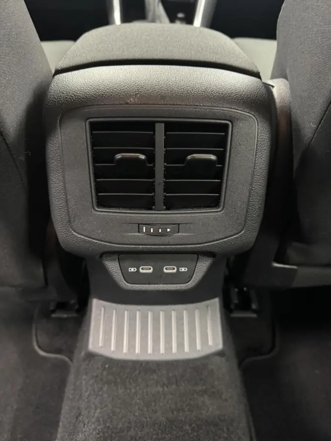 1.0 TSi Style Trekhaak-Navigatie-Adapt.Cr.contr-Clima-Carplay-Camera-Stoelverwarming-LED-Parkeersensoren-Lm18''velgen