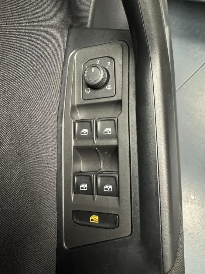 1.0 TSi Style Trekhaak-Navigatie-Adapt.Cr.contr-Clima-Carplay-Camera-Stoelverwarming-LED-Parkeersensoren-Lm18''velgen