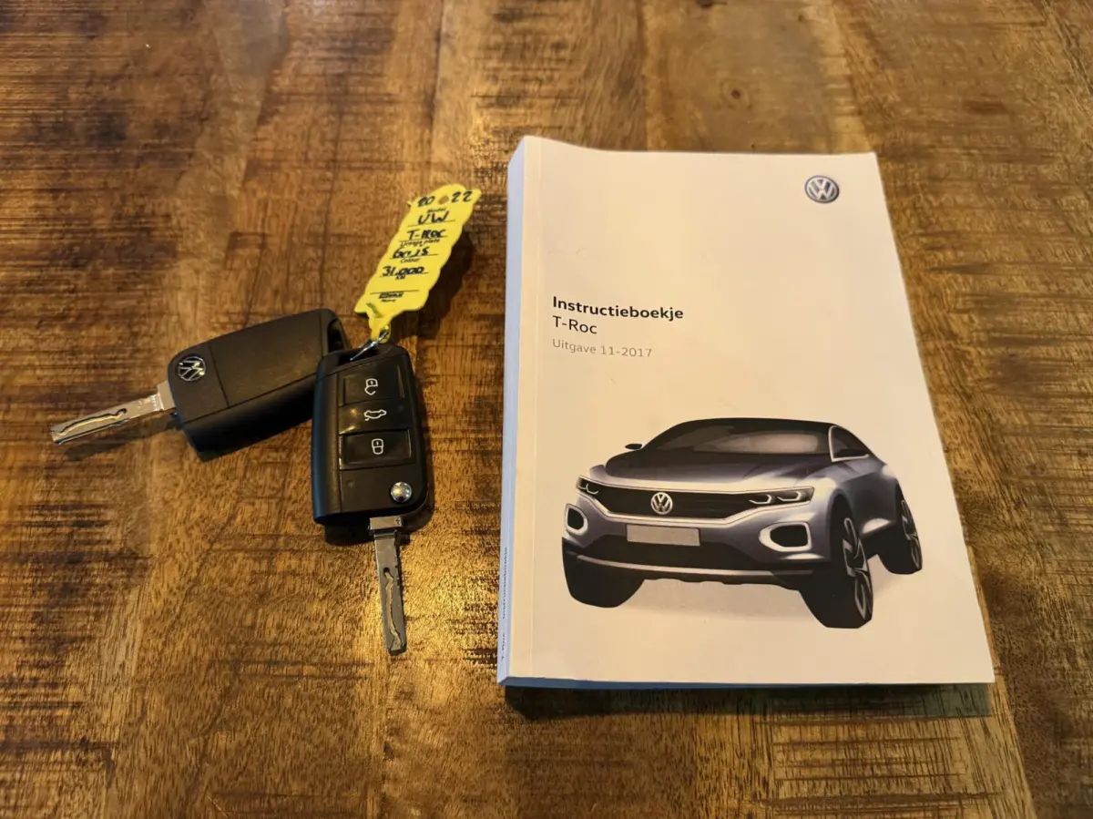 1.0 TSi Style Trekhaak-Navigatie-Adapt.Cr.contr-Clima-Carplay-Camera-Stoelverwarming-LED-Parkeersensoren-Lm18''velgen