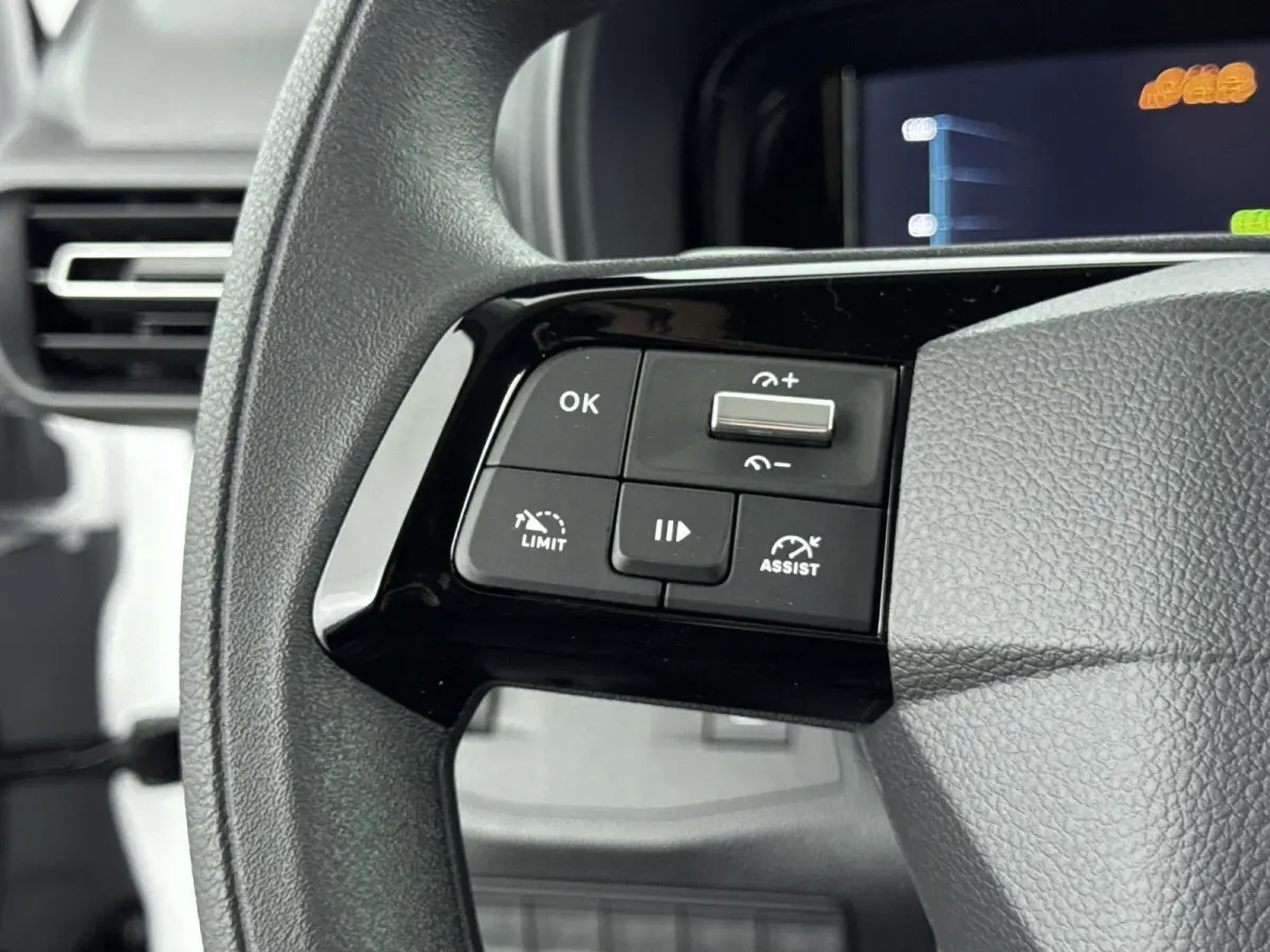 EV 50 kWh 136pk L2 | 0% Rente | Meerdere Kleuren Leverbaar | Long | Rondom Camera Zicht | Navigatie | Carplay
