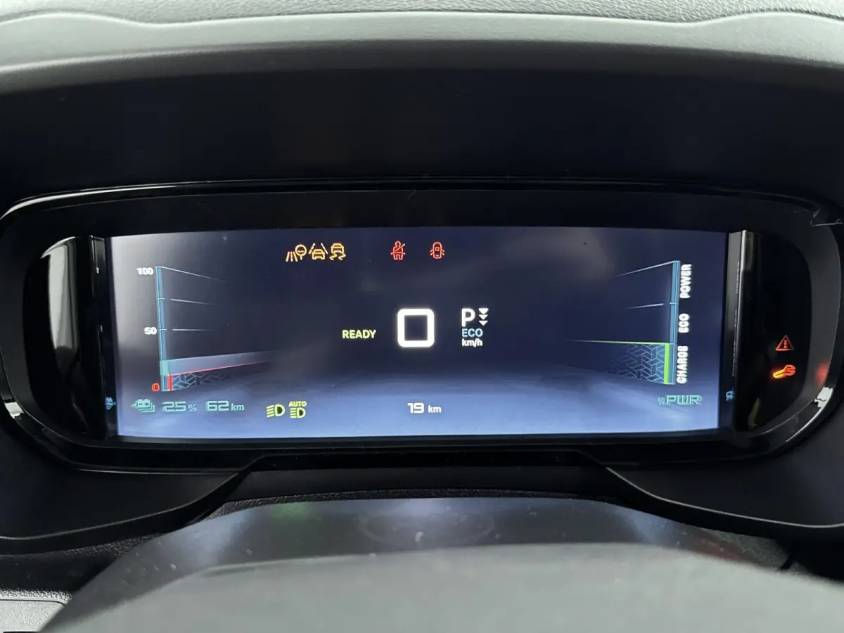 EV 50 kWh 136pk L2 | 0% Rente | Meerdere Kleuren Leverbaar | Long | Rondom Camera Zicht | Navigatie | Carplay