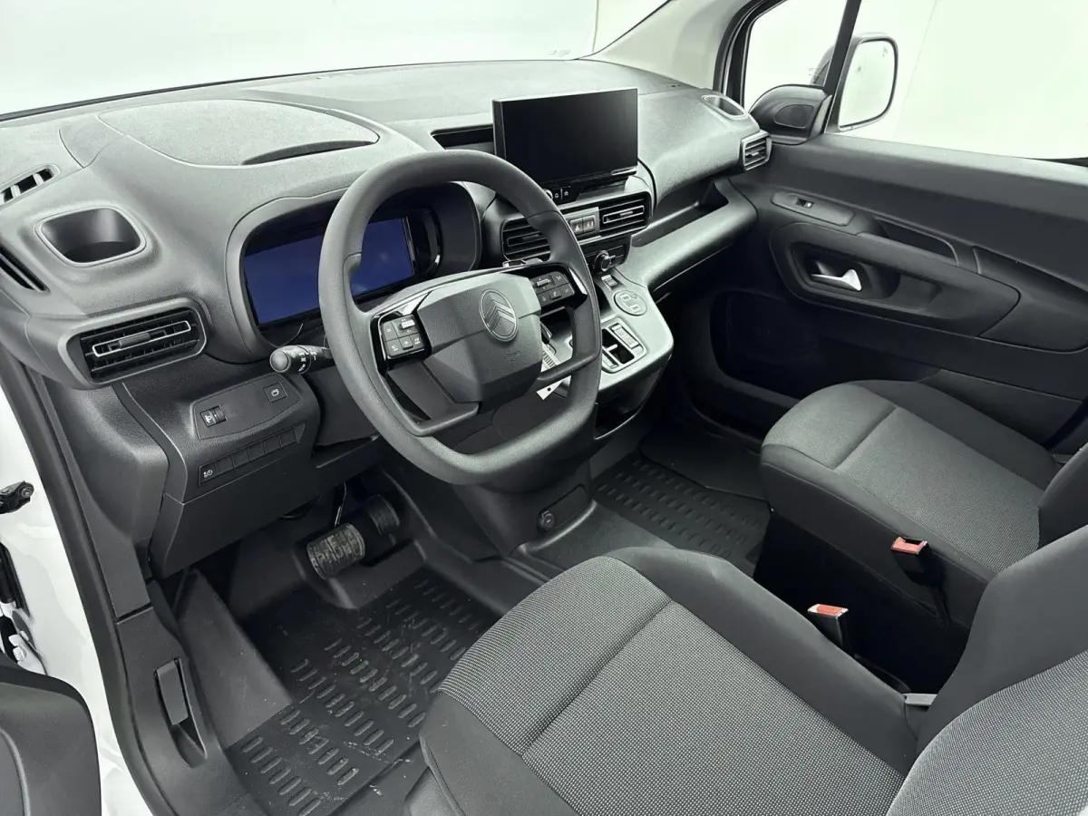 EV 50 kWh 136pk L2 | 0% Rente | Meerdere Kleuren Leverbaar | Long | Rondom Camera Zicht | Navigatie | Carplay