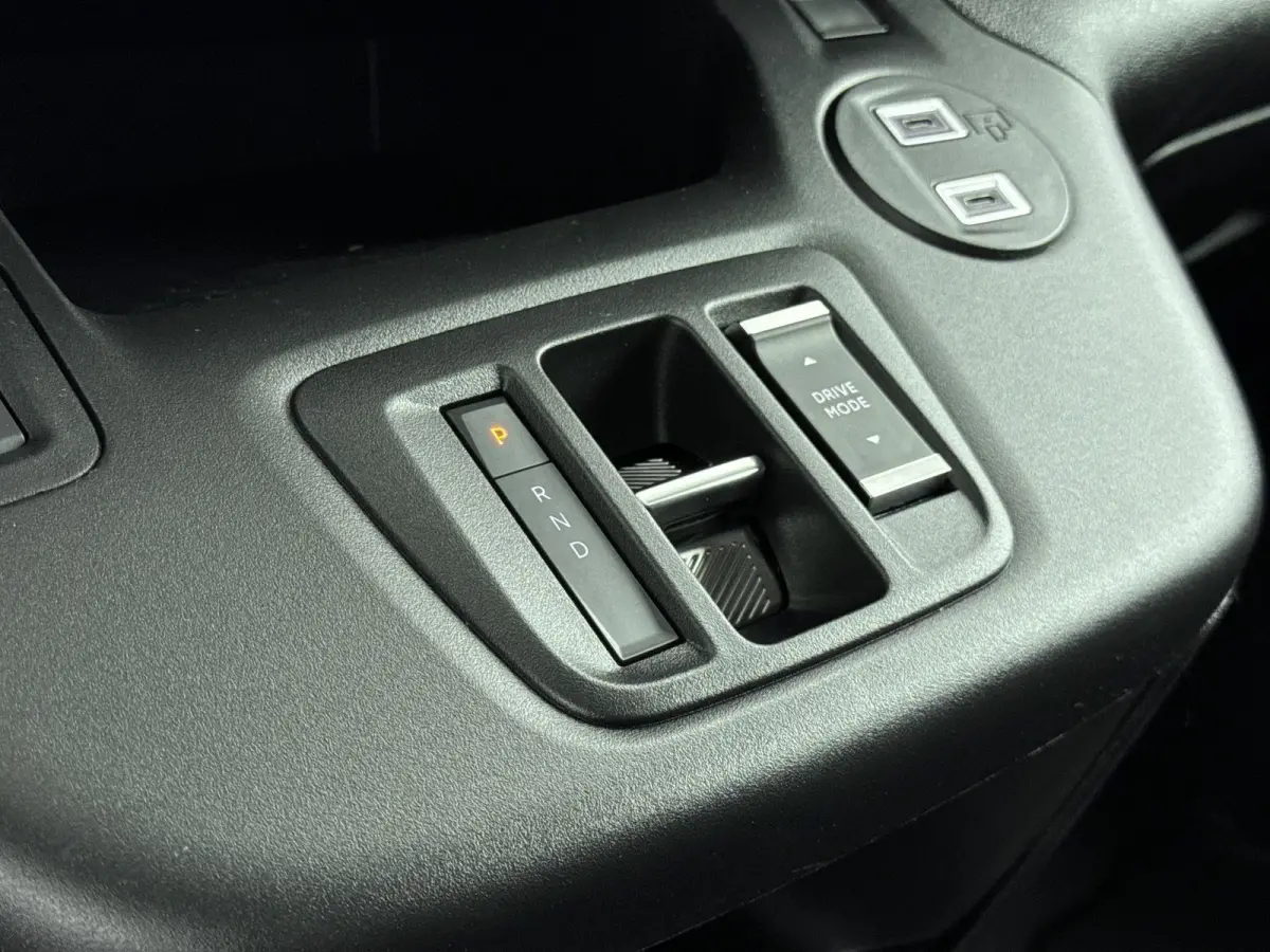 EV 50 kWh 136pk L2 | 0% Rente | Meerdere Kleuren Leverbaar | Long | Rondom Camera Zicht | Navigatie | Carplay