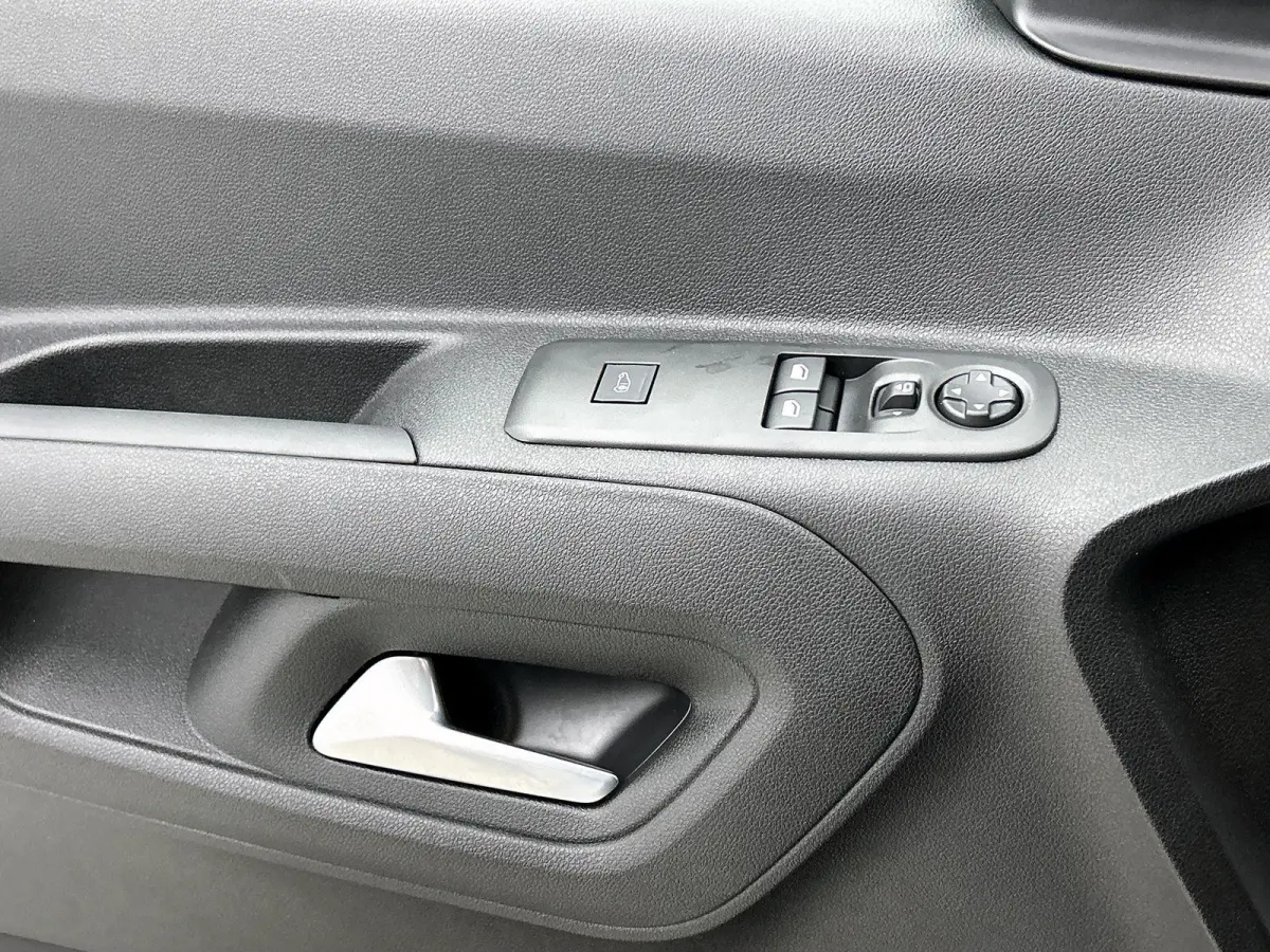 136 pk L2 50 kWh | 0% Rente | Carplay | Camera | Airco |