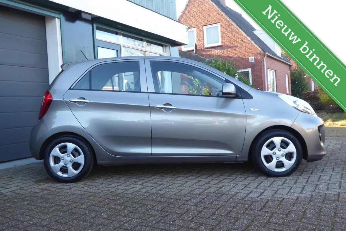 1.0 CVVT DynamicLine, Uniek 12.130 Kilometer