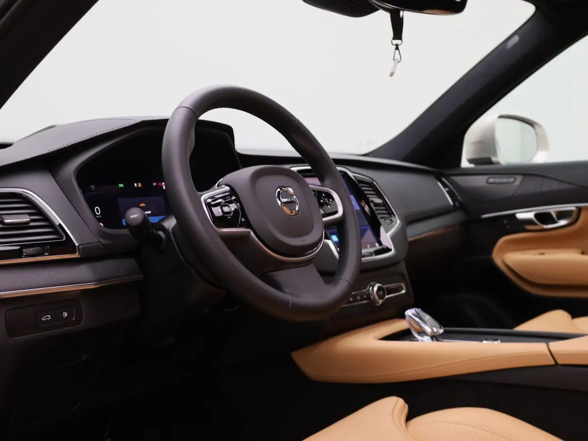2.0 T8 4WD Ultimate Bright Aut. | HEAD-UP | PANO-SCHUIFDAK | STOELVERWARMING & VERKOELING | CAMERA | HARMAN/KARDON | LEER | GOOGLE NAVIGATIE | 7-PERSOONS |