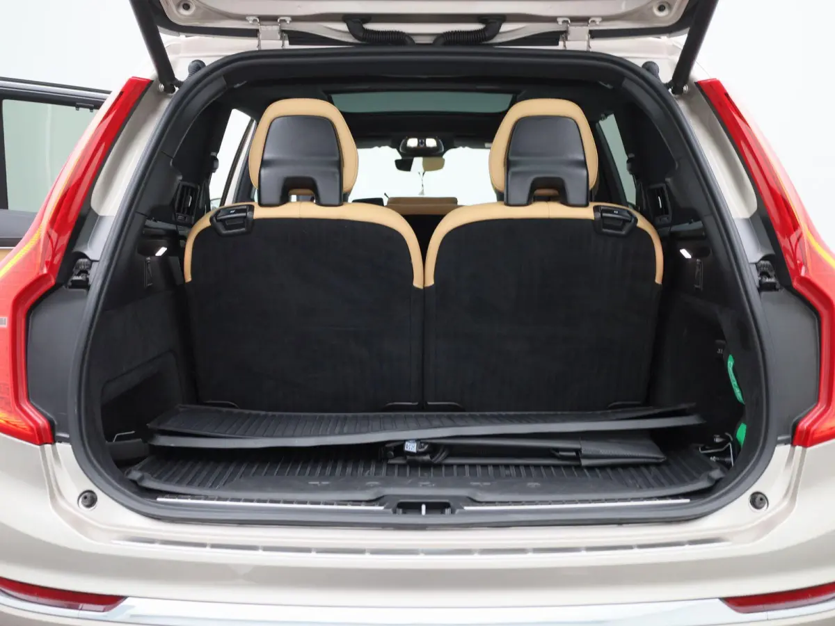 2.0 T8 4WD Ultimate Bright Aut. | HEAD-UP | PANO-SCHUIFDAK | STOELVERWARMING & VERKOELING | CAMERA | HARMAN/KARDON | LEER | GOOGLE NAVIGATIE | 7-PERSOONS |