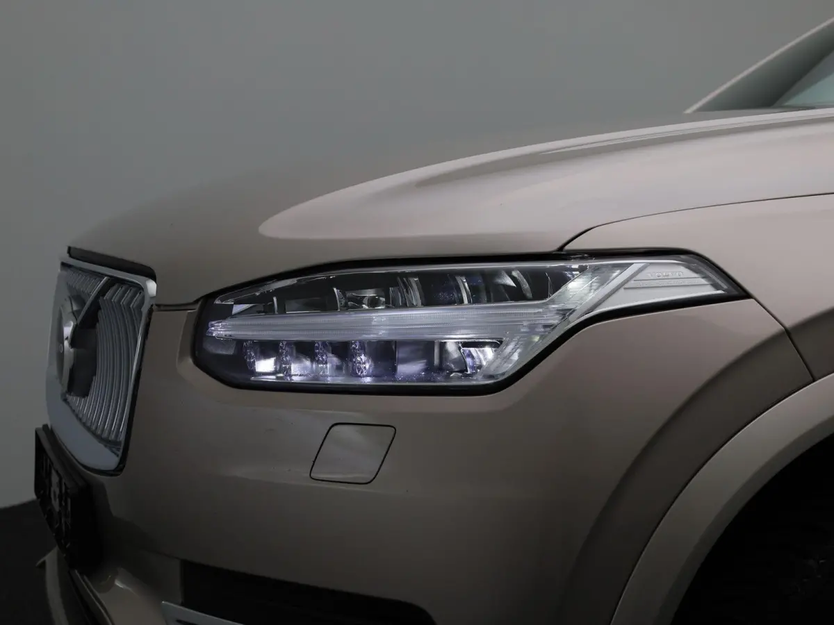 2.0 T8 4WD Ultimate Bright Aut. | HEAD-UP | PANO-SCHUIFDAK | STOELVERWARMING & VERKOELING | CAMERA | HARMAN/KARDON | LEER | GOOGLE NAVIGATIE | 7-PERSOONS |