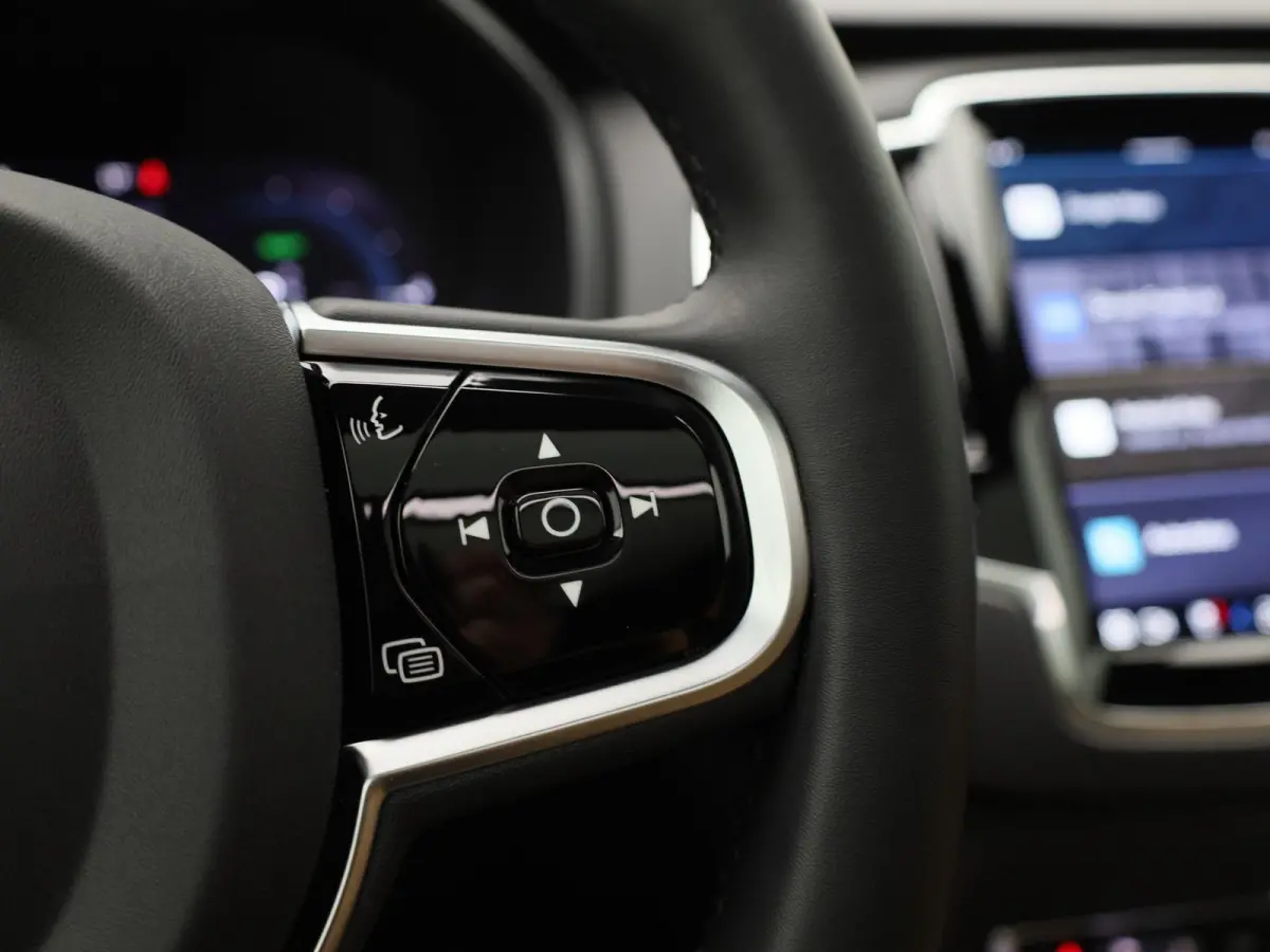 2.0 T8 4WD Ultimate Bright Aut. | HEAD-UP | PANO-SCHUIFDAK | STOELVERWARMING & VERKOELING | CAMERA | HARMAN/KARDON | LEER | GOOGLE NAVIGATIE | 7-PERSOONS |