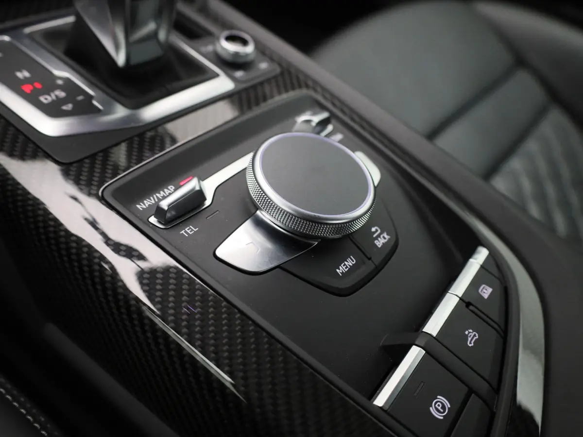 5.2 FSI performance S tron. quat. Spyder | KERAMISCH | CARBON EXTERIEUR | BANG & OLUFSEN | KEMORA GRIJS | BTW AUTO |