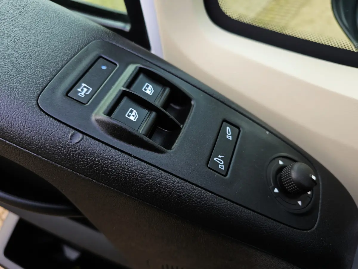 2.2 BlueHDi L2 H2 3.5T 140 Pk - Euro 6 - Navi - Airco - Cruise Control