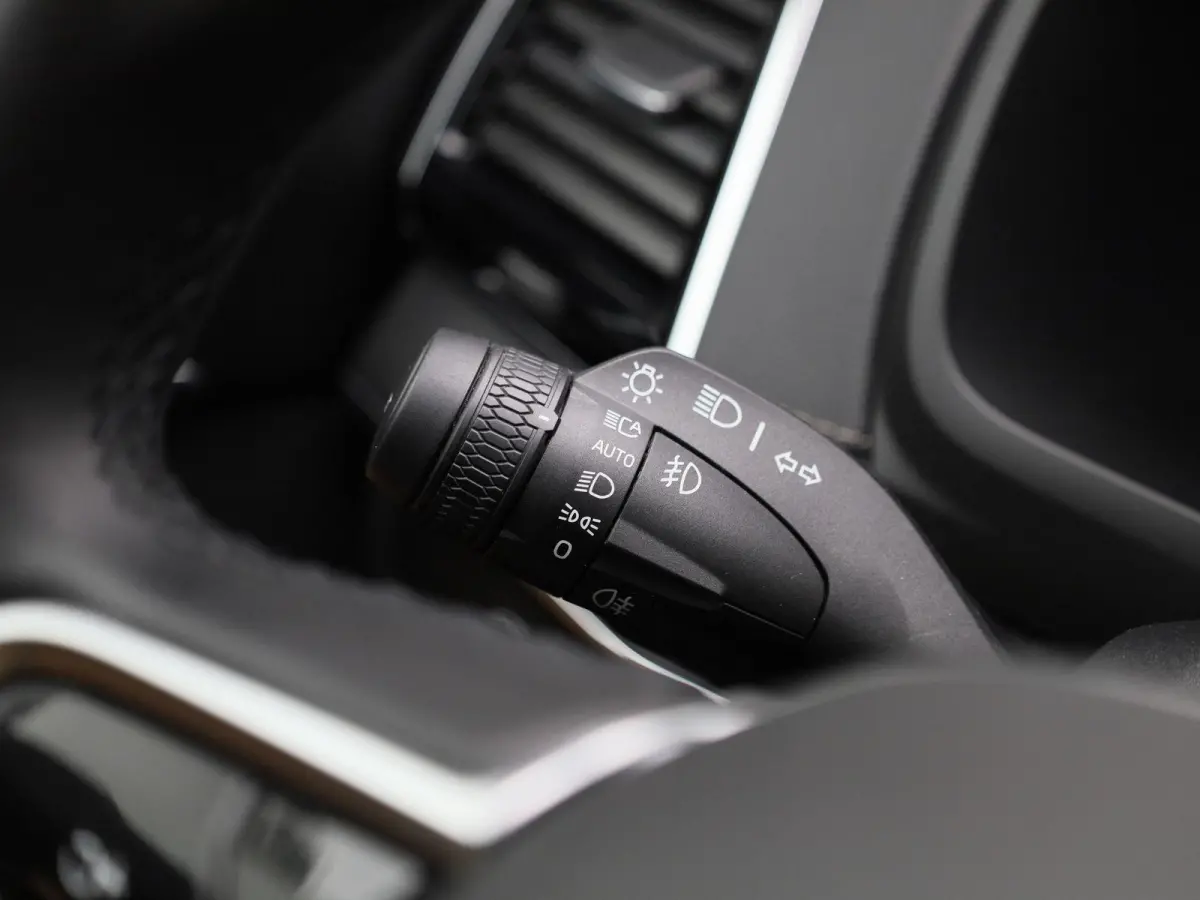 2.0 T8 4WD Ultimate Bright Aut. | HEAD-UP | PANO-SCHUIFDAK | STOELVERWARMING & VERKOELING | CAMERA | HARMAN/KARDON | LEER | GOOGLE NAVIGATIE | 7-PERSOONS |
