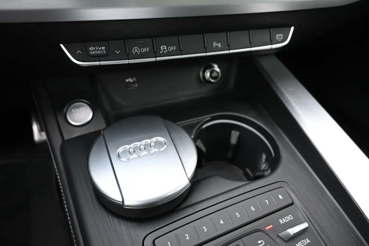 40 TFSI S-line black edition | B&O | Virtual | Pano | Apple-Carplay