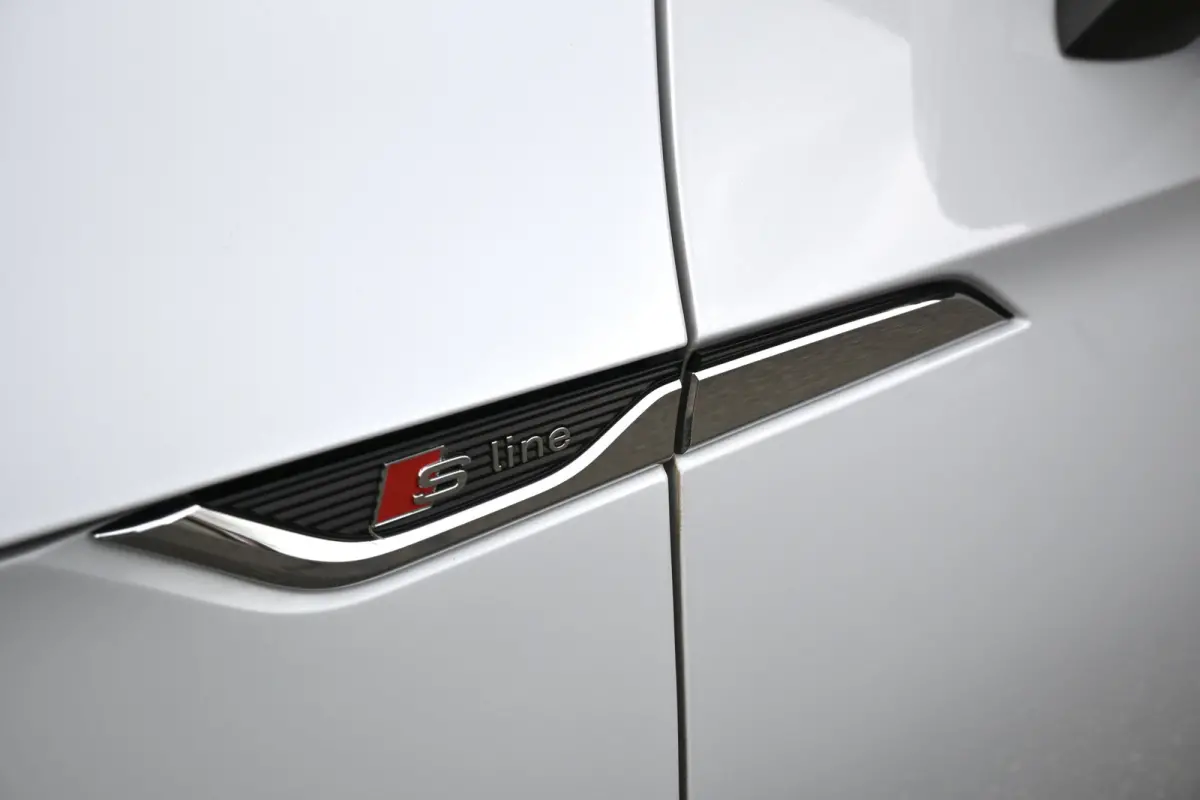 40 TFSI S-line black edition | B&O | Virtual | Pano | Apple-Carplay