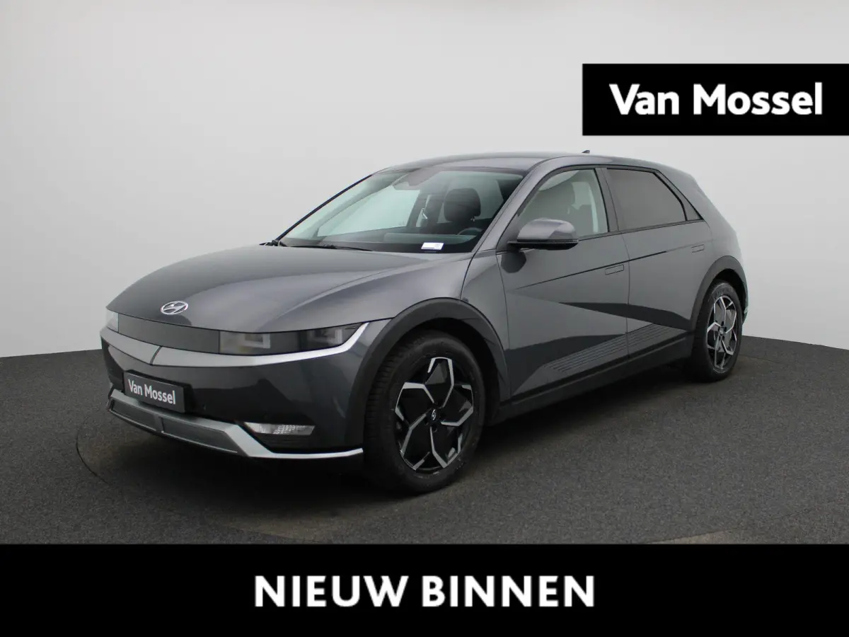 73kWh Core | AUTOMAAT | ACHTERUITRIJCAMERA | ELEKTRISCHE KOFFERKLEP | CLIMATE CONTROL | ELEKTRISCHE BESTUURDERSSTOEL |