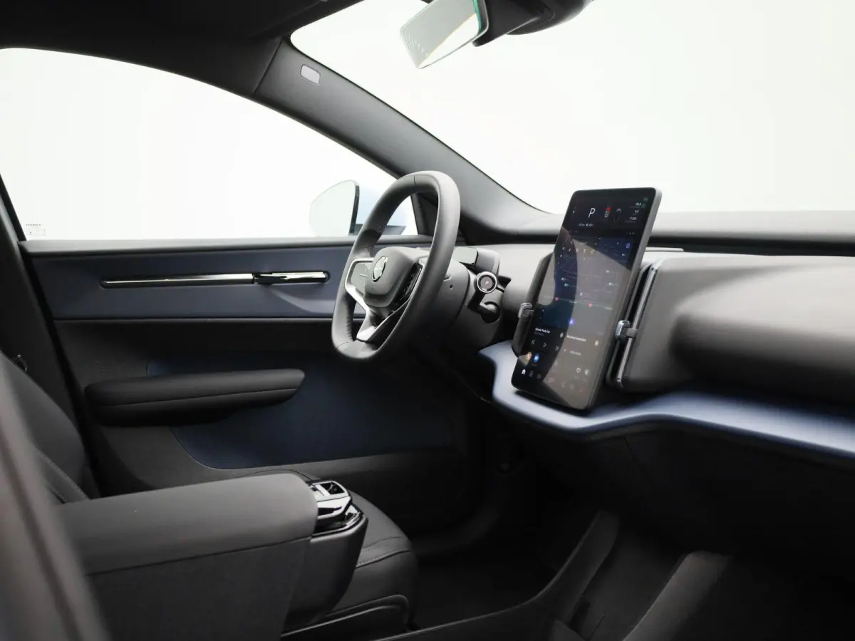 Single Motor Core | Google Navigatie | Achteruitrijcamera | Keyless | Adaptive Cruise Control | Apple CarPlay Adroid Auto