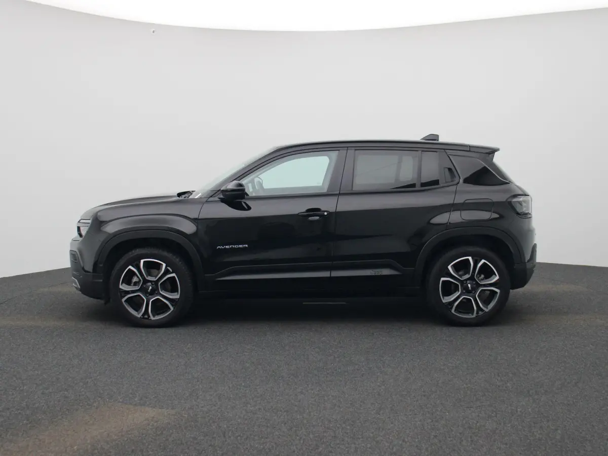 54kWh 1st Edition | Navigatie | Apple & Android Carplay | Parkeersensoren Voor & Achter | Achteruitrijcamera | Stoelverwarming | Privacy Glass | Climate Control | Adaptieve Cruise Control |