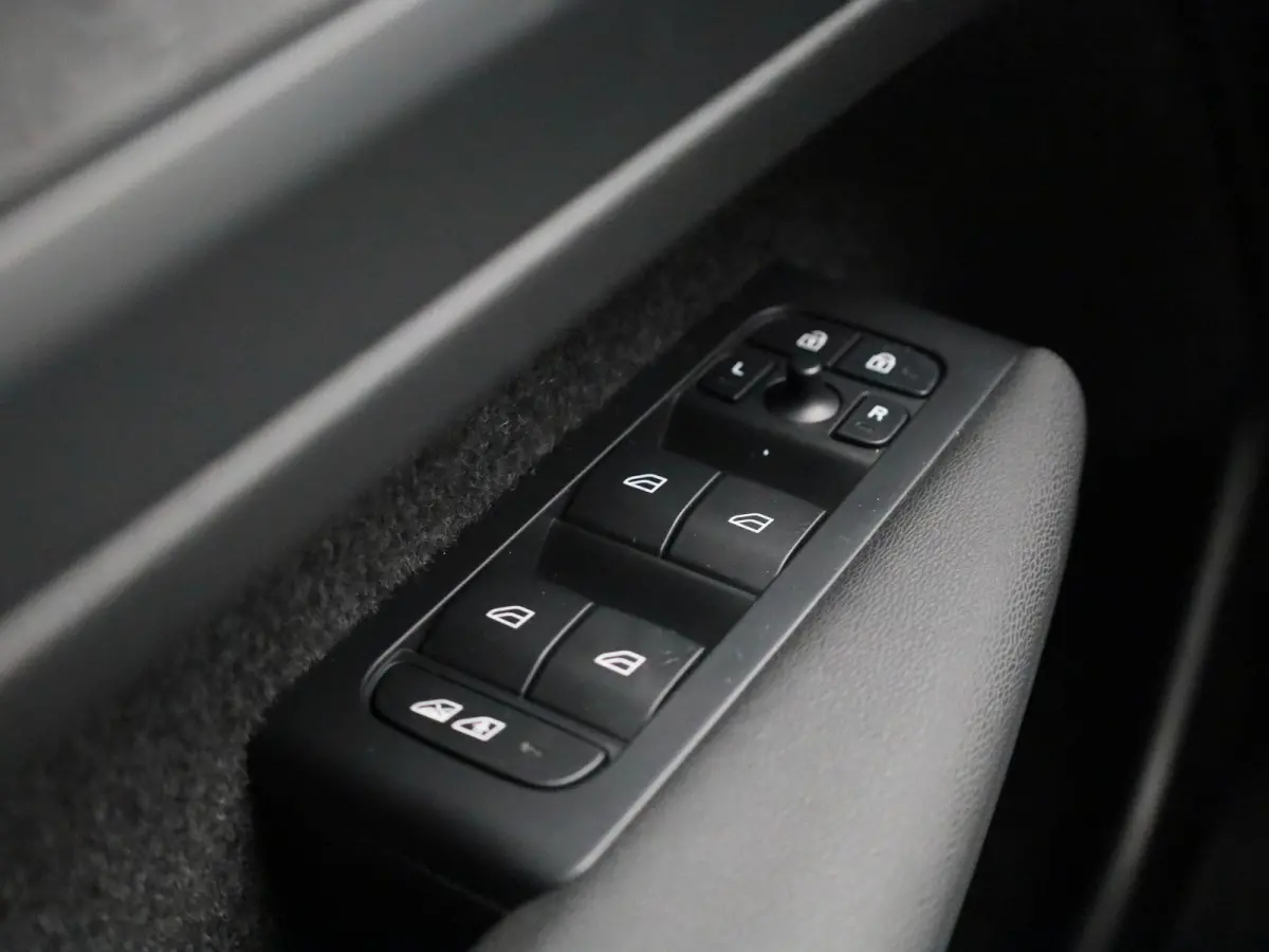 Extended Range Plus | Apple Carplay | Stoelverwarming | Stuurverwarming | Camera | Led Verlichting |