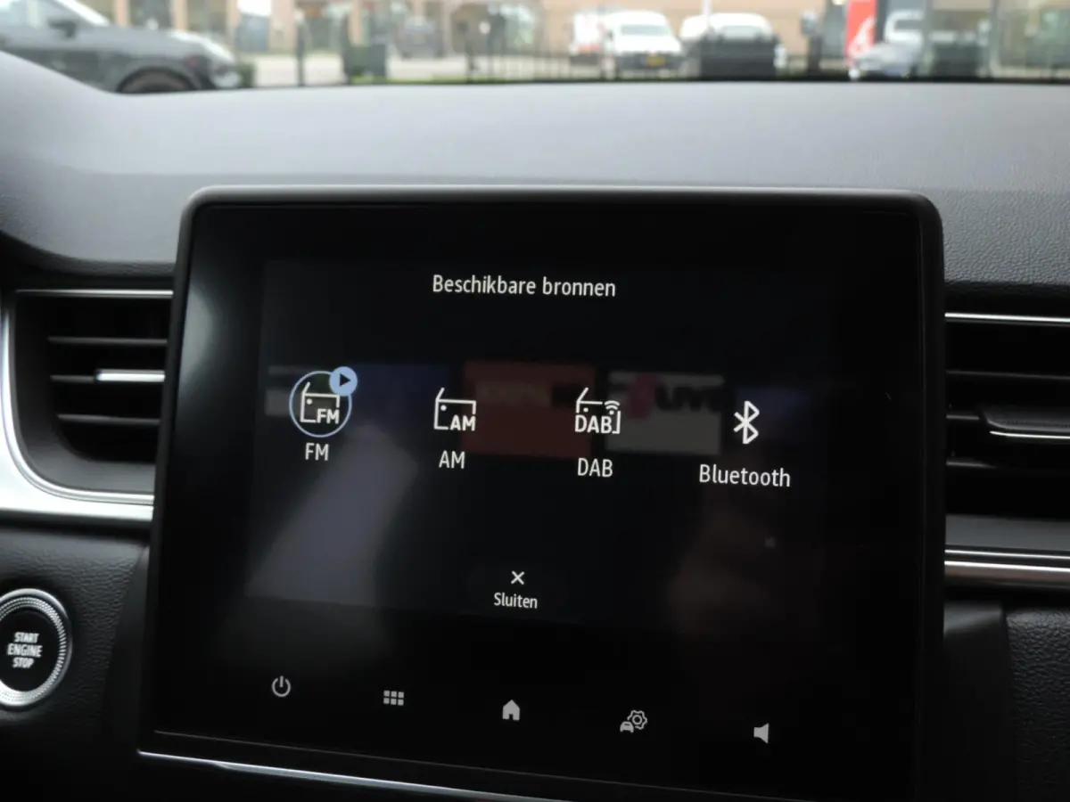 1.0 TCe 90 Intens 66.000km | LED kopl | PDC | Halfleer | Navi | CarPlay | ECC | 17” | Keyless | Priv.glas | DAB