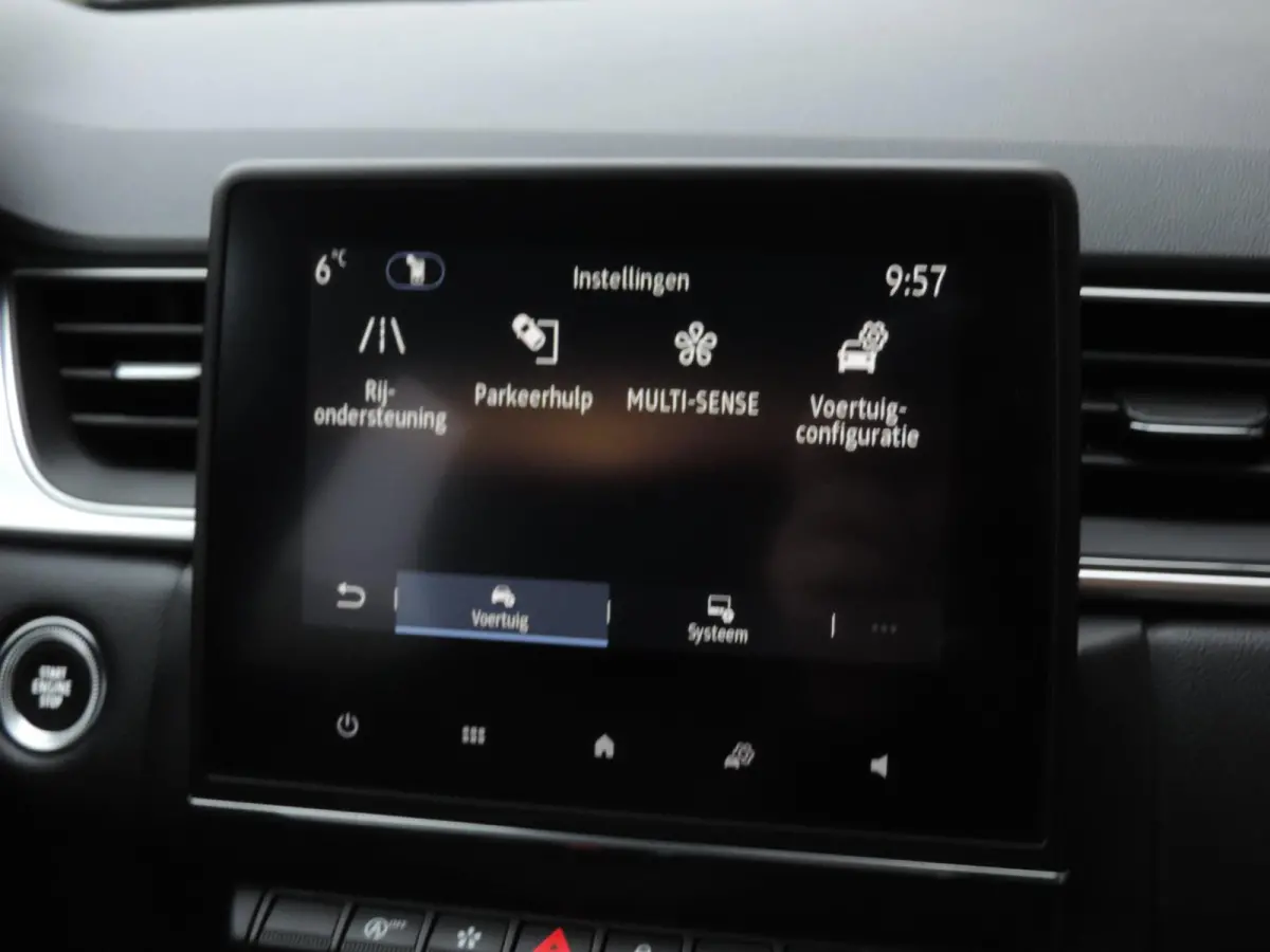 1.0 TCe 90 Intens 66.000km | LED kopl | PDC | Halfleer | Navi | CarPlay | ECC | 17” | Keyless | Priv.glas | DAB