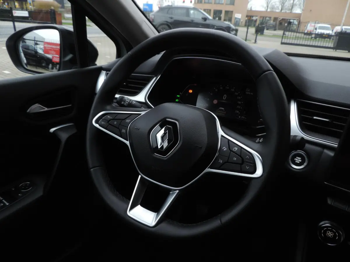 1.0 TCe 90 Intens 66.000km | LED kopl | PDC | Halfleer | Navi | CarPlay | ECC | 17” | Keyless | Priv.glas | DAB
