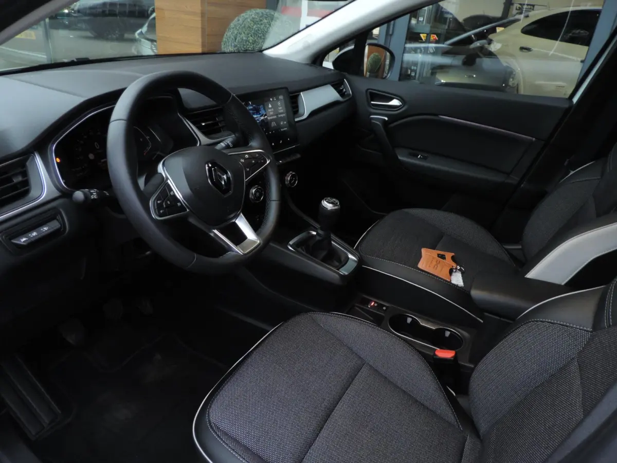1.0 TCe 90 Intens 66.000km | LED kopl | PDC | Halfleer | Navi | CarPlay | ECC | 17” | Keyless | Priv.glas | DAB