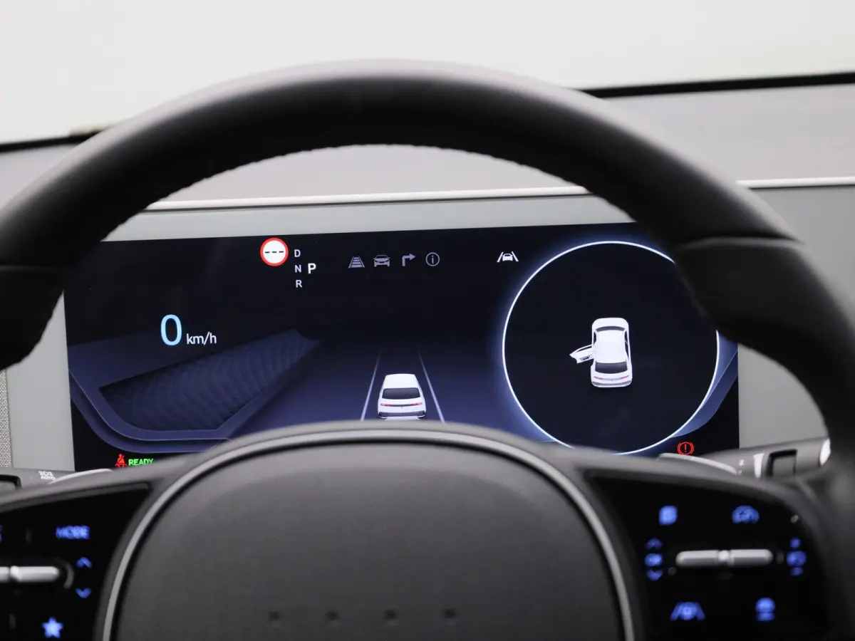 58kWh Core | ADAPTIEVE CRUISE | NAVIGATIE | ACHTERUITRIJCAMERA | APPLE CARPLAY | PDC | LMV | WINTERPAKKET | DAB+ | ELEKTRISCHE ACHTERKLEP |
