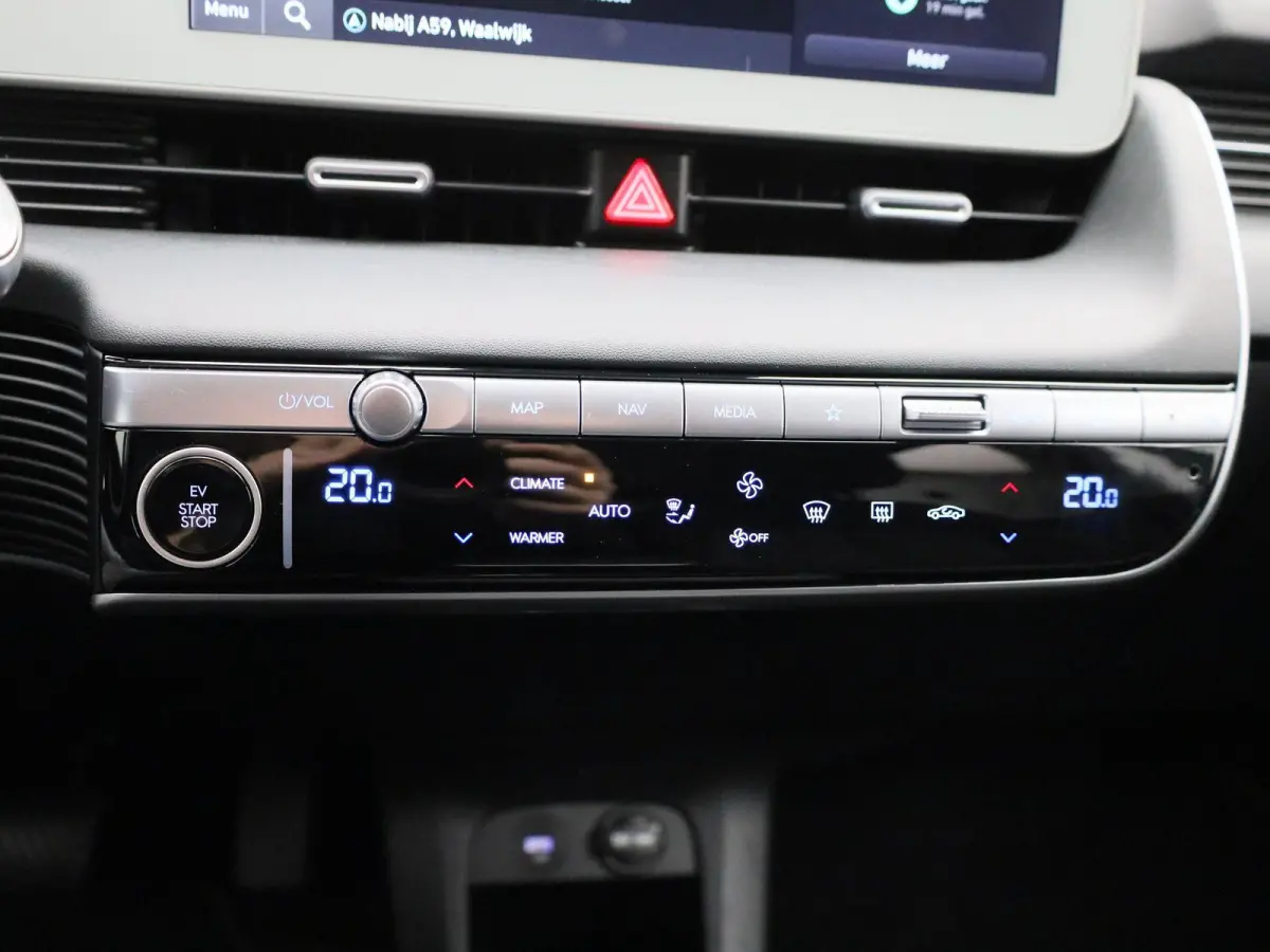 58kWh Core | ADAPTIEVE CRUISE | NAVIGATIE | ACHTERUITRIJCAMERA | APPLE CARPLAY | PDC | LMV | WINTERPAKKET | DAB+ | ELEKTRISCHE ACHTERKLEP |
