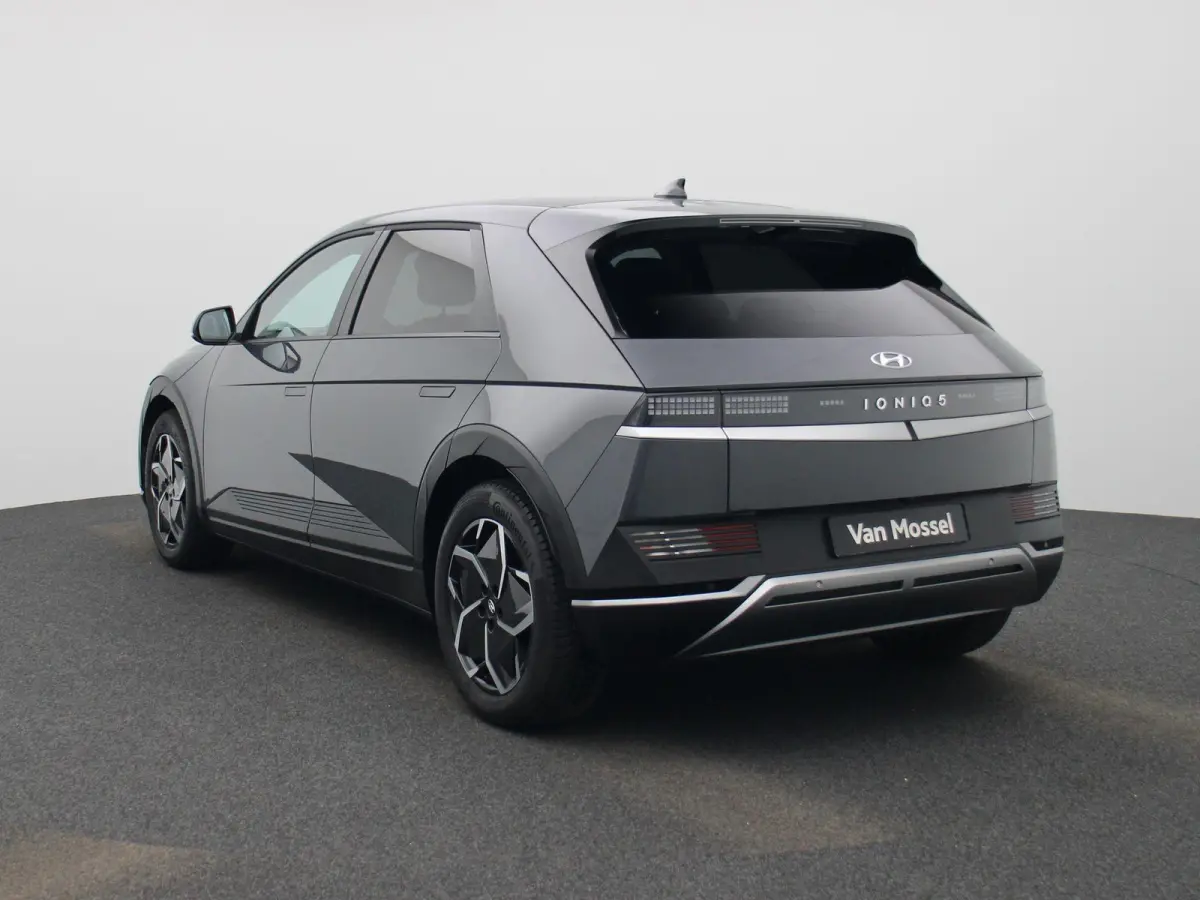 58kWh Core | ADAPTIEVE CRUISE | NAVIGATIE | ACHTERUITRIJCAMERA | APPLE CARPLAY | PDC | LMV | WINTERPAKKET | DAB+ | ELEKTRISCHE ACHTERKLEP |