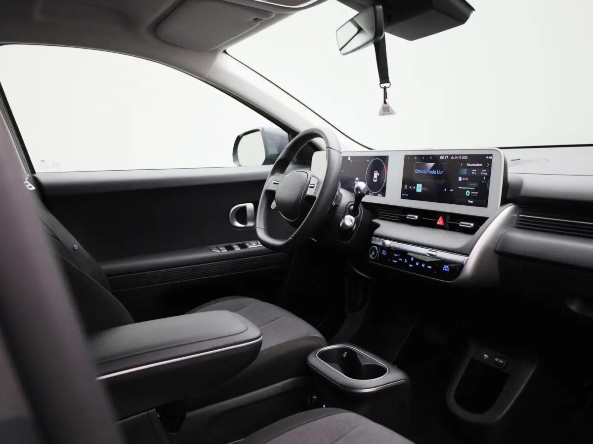 58kWh Core | ADAPTIEVE CRUISE | NAVIGATIE | ACHTERUITRIJCAMERA | APPLE CARPLAY | PDC | LMV | WINTERPAKKET | DAB+ | ELEKTRISCHE ACHTERKLEP |