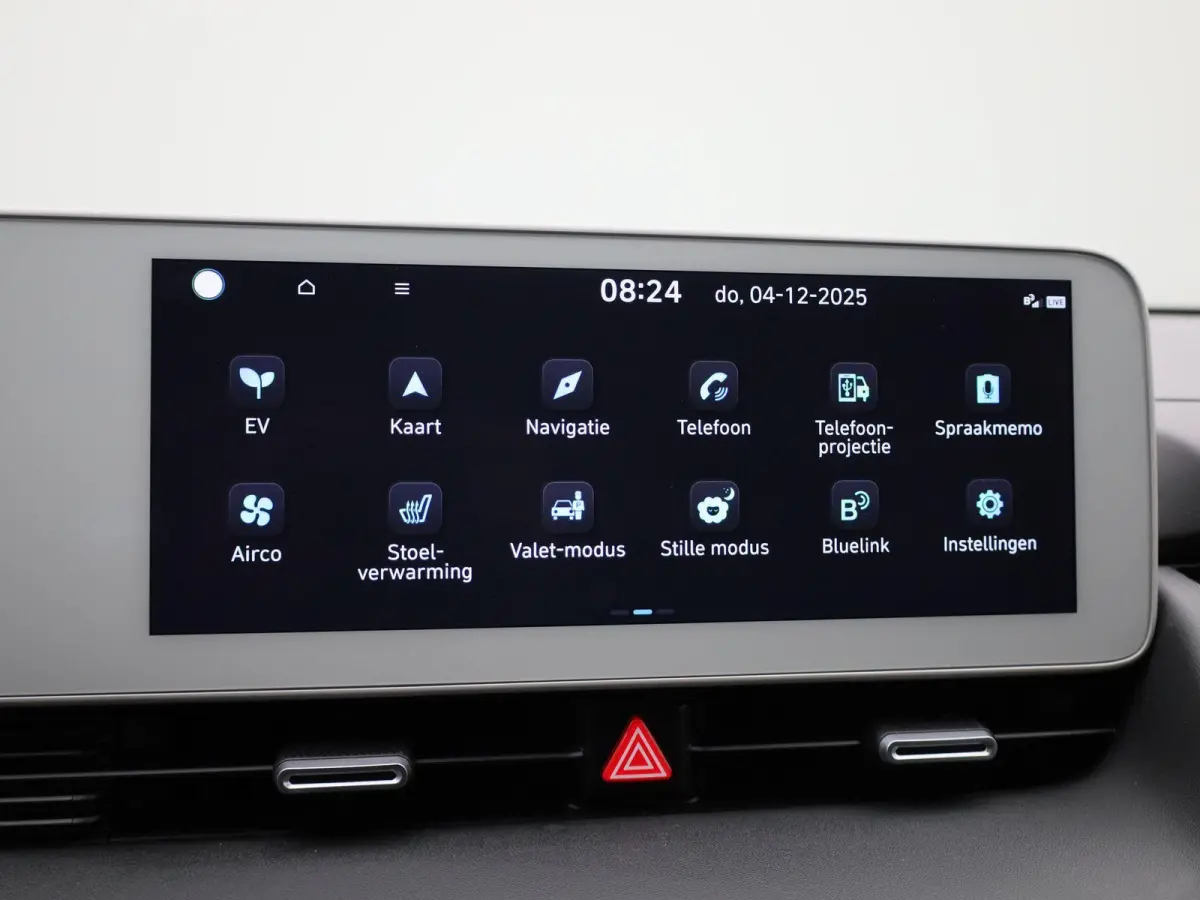58kWh Core | ADAPTIEVE CRUISE | NAVIGATIE | ACHTERUITRIJCAMERA | APPLE CARPLAY | PDC | LMV | WINTERPAKKET | DAB+ | ELEKTRISCHE ACHTERKLEP |