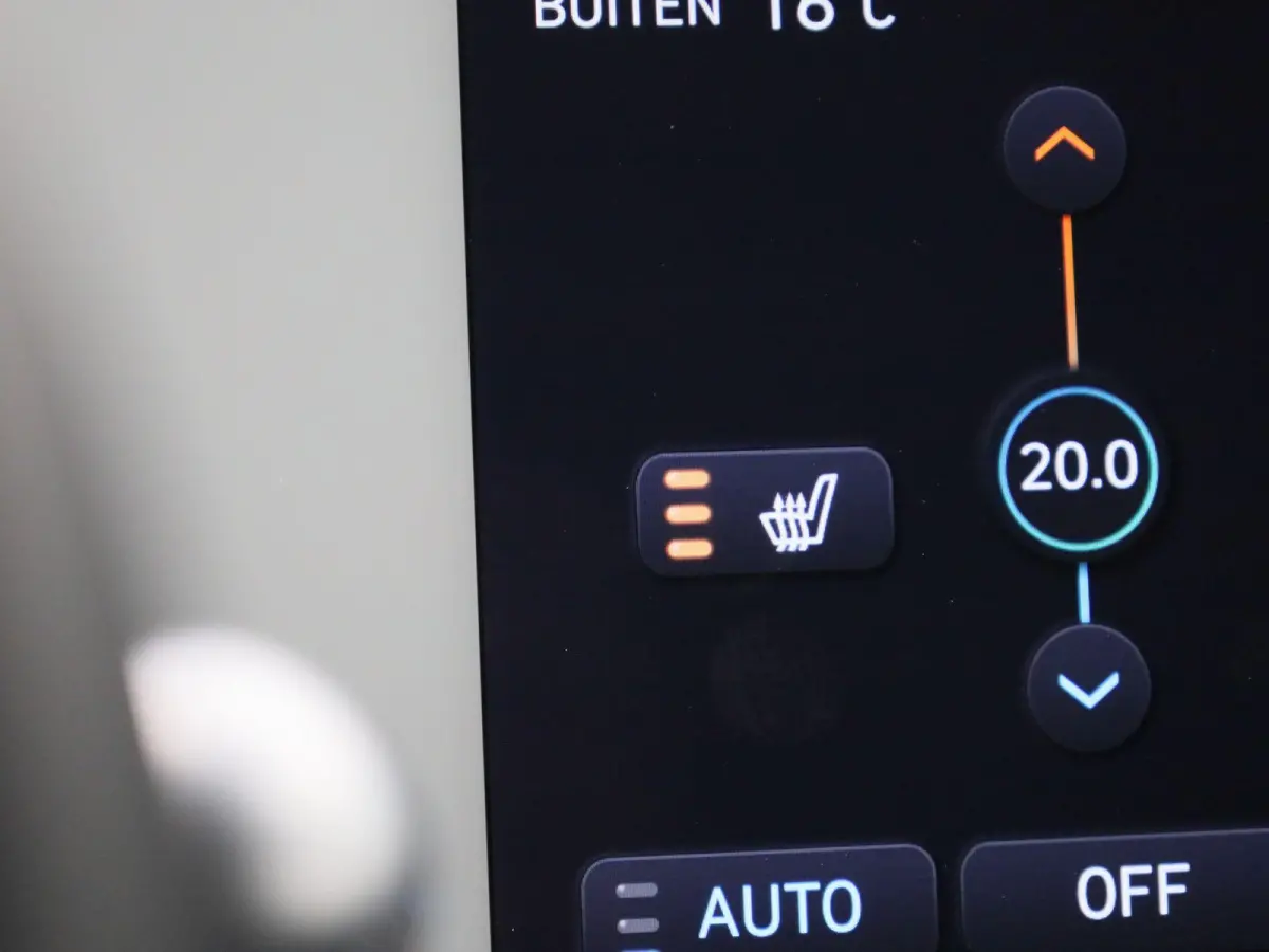58kWh Core | ADAPTIEVE CRUISE | NAVIGATIE | ACHTERUITRIJCAMERA | APPLE CARPLAY | PDC | LMV | WINTERPAKKET | DAB+ | ELEKTRISCHE ACHTERKLEP |