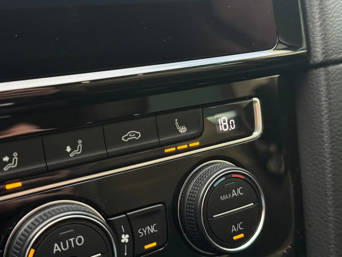 7.5 1.4 TSI Highline R-line DSG | MASSAGE | VIRTUAL DASH | STOELVERW | CRUISE | CAMERA | NETTE AUTO