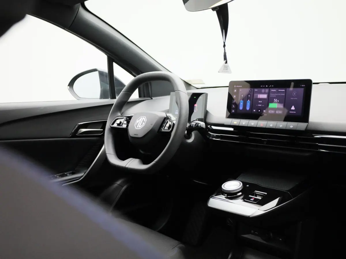 51 kWh Standard | WLTP 350 KM | Apple carplay/ Android Auto | ACC | ECC | PDC | LMV |