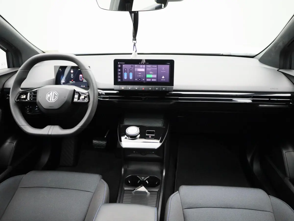 51 kWh Standard | WLTP 350 KM | Apple carplay/ Android Auto | ACC | ECC | PDC | LMV |