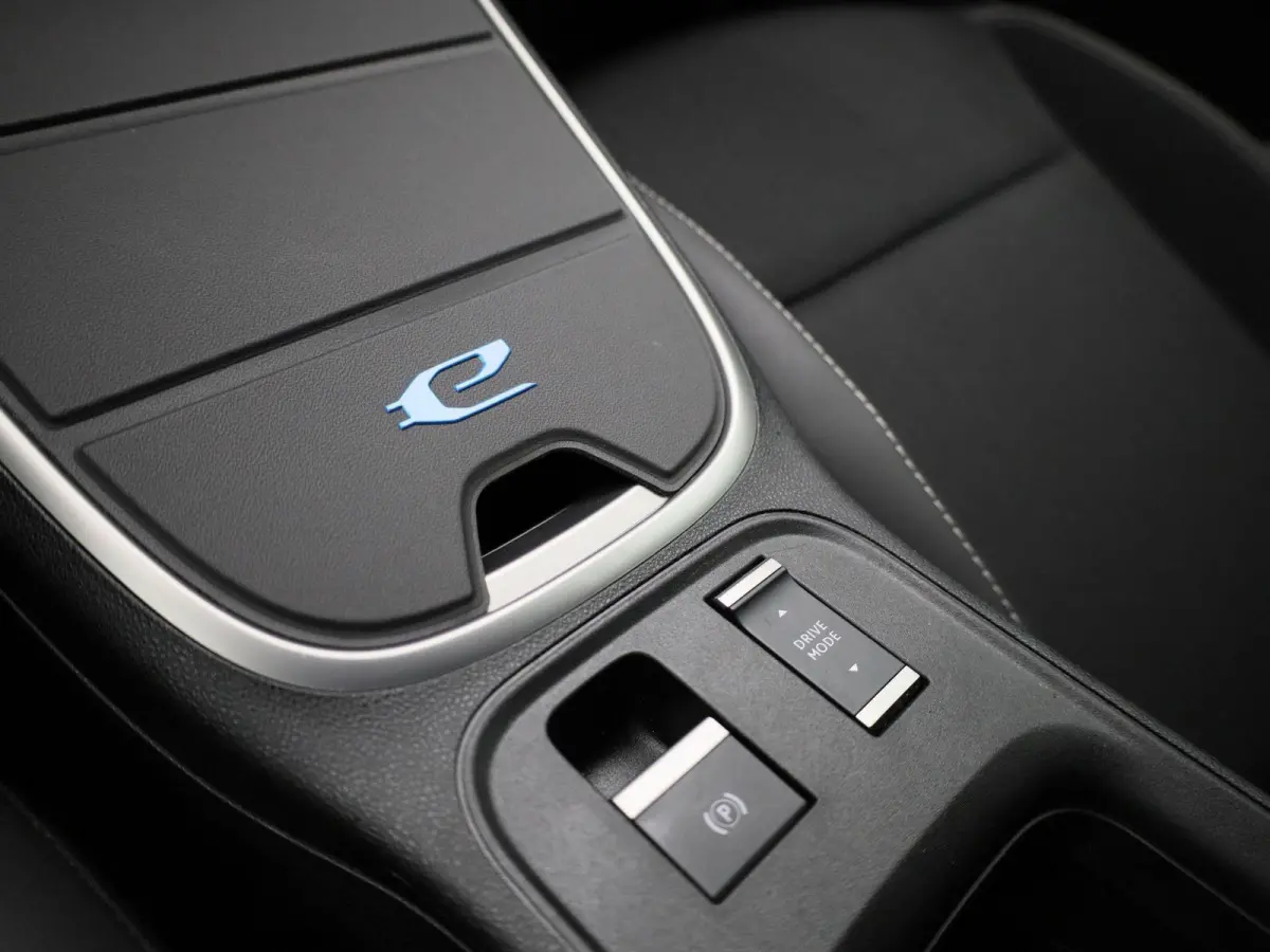 54kWh 1st Edition ADAPTIEVE CRUISE CONTROL | 2X STOELVERWARMING | DRAADLOZE CARPLAY | TOPCONDITIE