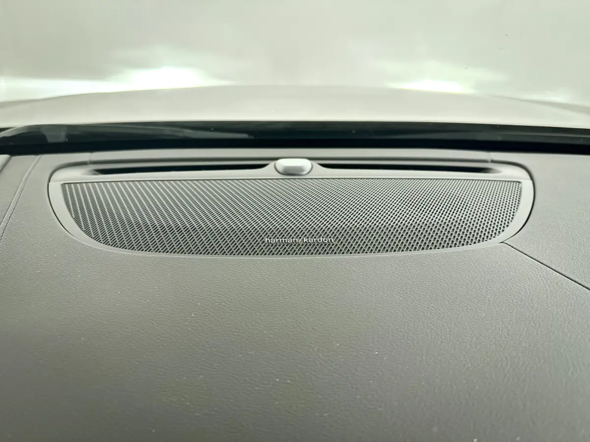 T8 Plug-in hybrid AWD Ultra Dark | Panoramadak | 360° camera | Head-up Display | Harman Kardon | Stoel- en Stuurverwarming | Trekhaak