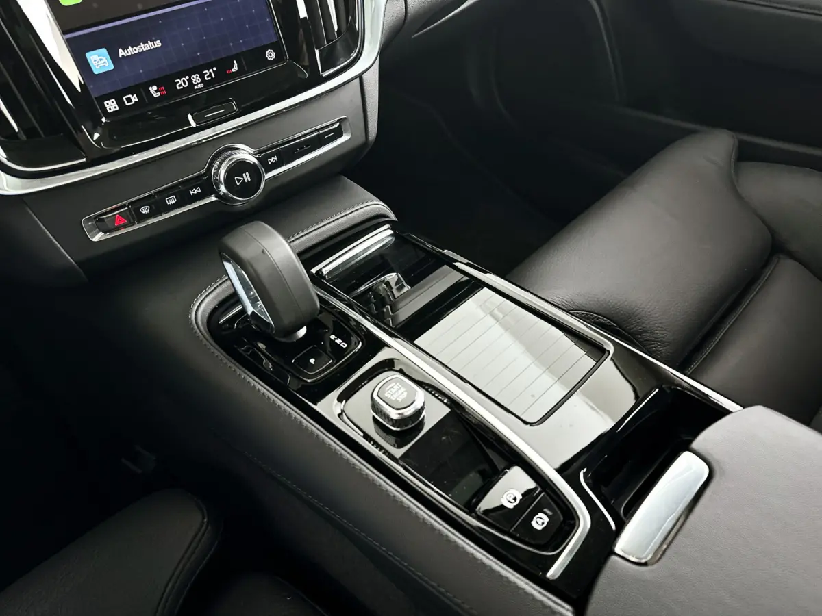 T8 Plug-in hybrid AWD Ultra Dark | Panoramadak | 360° camera | Head-up Display | Harman Kardon | Stoel- en Stuurverwarming | Trekhaak