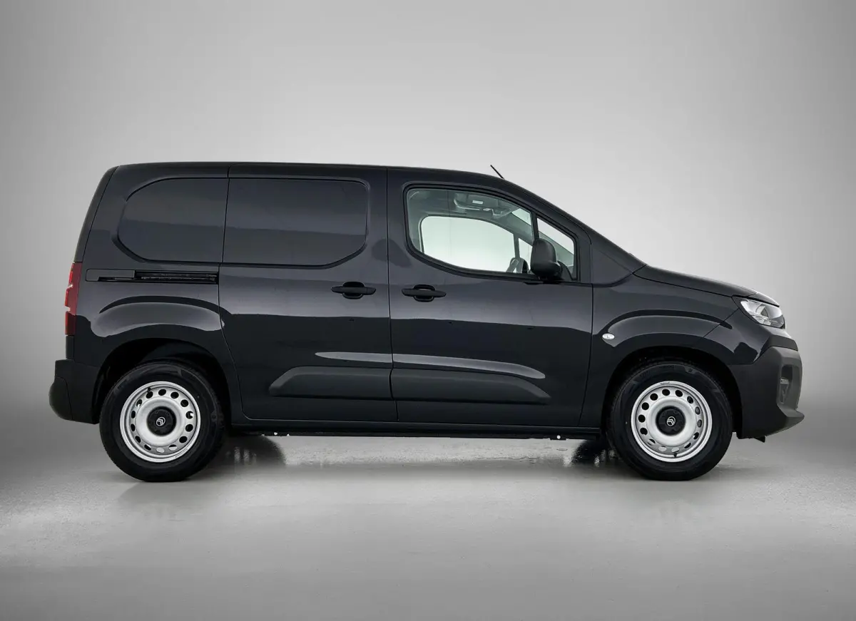 136 pk L1 50 kWh | 0% Rente | Meerdere Kleuren Leverbaar | Camera | Laadruimte Bescherming |