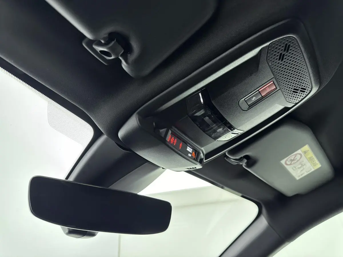 130pk Automaat GT | Lederen Bekleding| Elektrische Stoelen | Camera | Navigatie | Carplay | Led