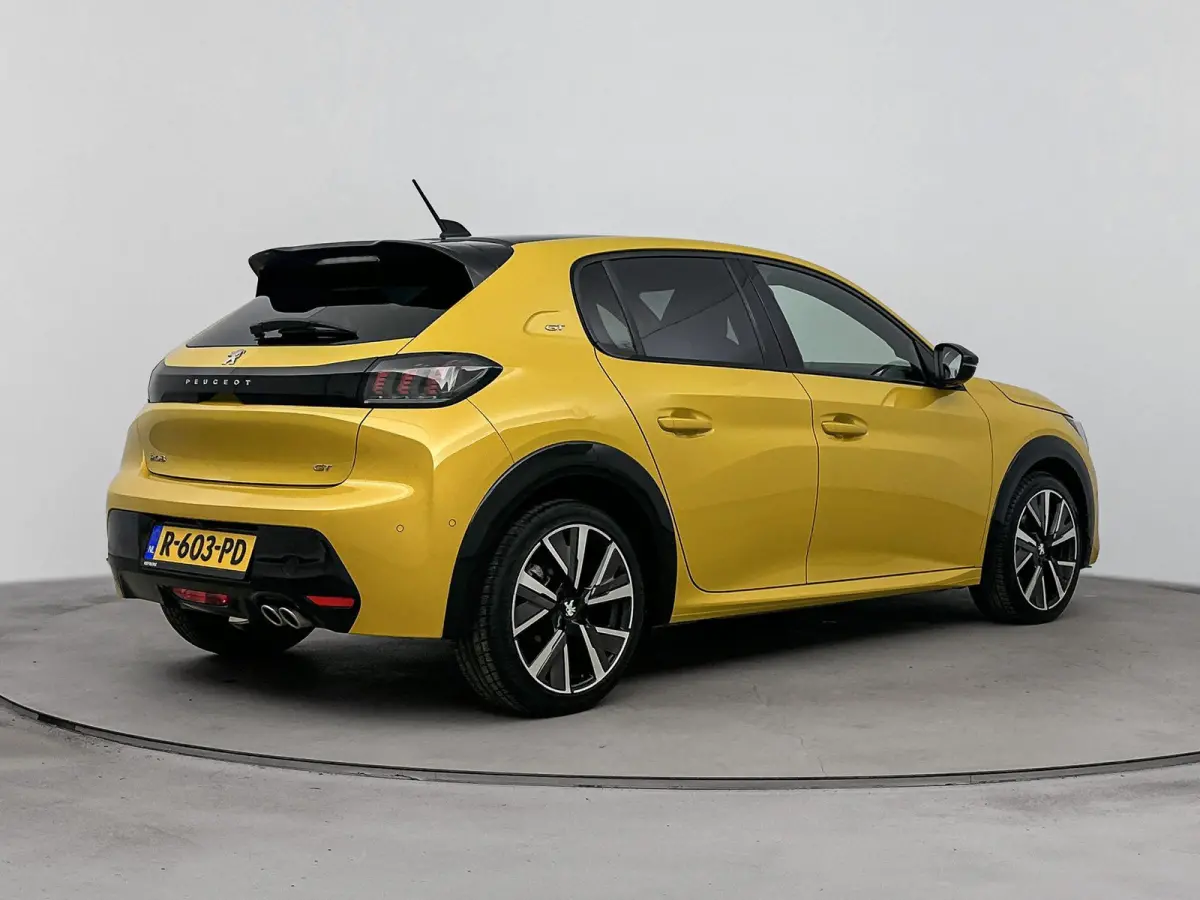 130pk Automaat GT | Lederen Bekleding| Elektrische Stoelen | Camera | Navigatie | Carplay | Led