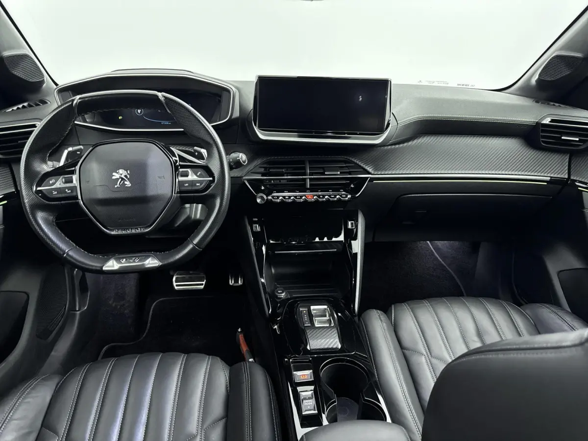 130pk Automaat GT | Lederen Bekleding| Elektrische Stoelen | Camera | Navigatie | Carplay | Led