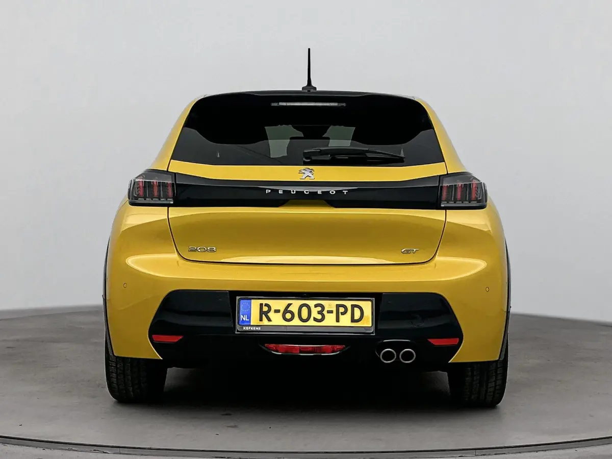130pk Automaat GT | Lederen Bekleding| Elektrische Stoelen | Camera | Navigatie | Carplay | Led