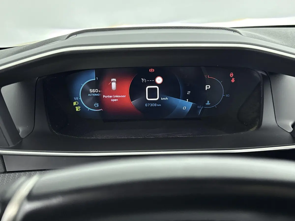 130pk Automaat GT | Lederen Bekleding| Elektrische Stoelen | Camera | Navigatie | Carplay | Led