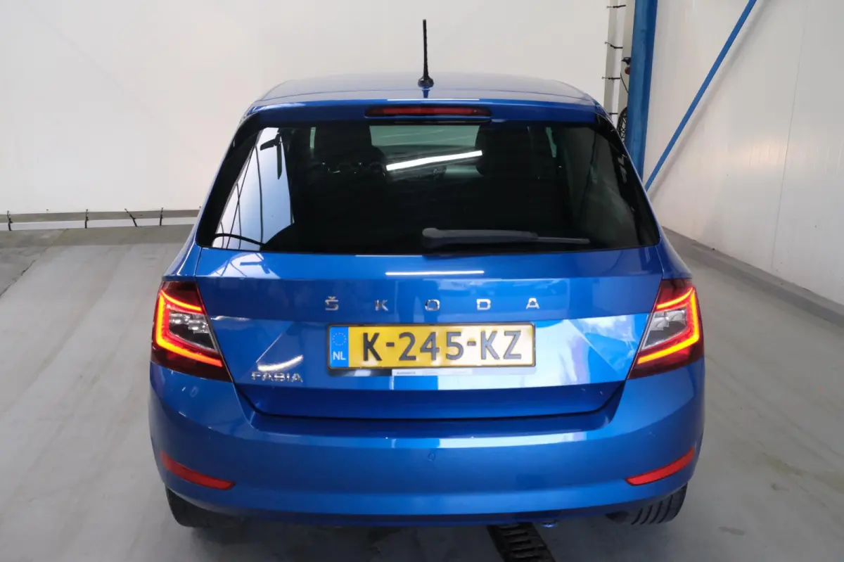 1.0 TSI Business Edition - N.A.P. Airco, Cruise, Carplay.