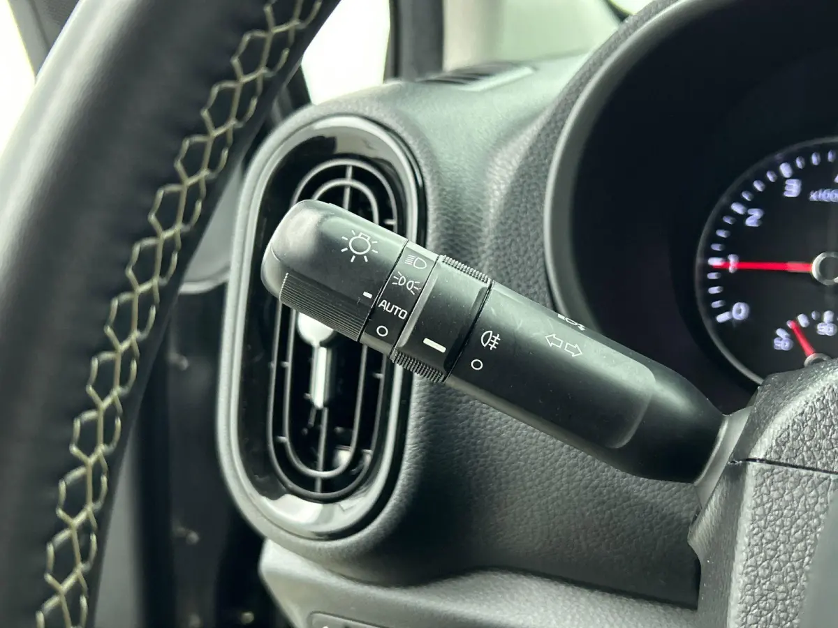 1.0 DPi DynamicLine Automaat Navigatie Apple Carplay/Android Auto Camera Airco DAB Lichtmetalen velgen Bluetooth