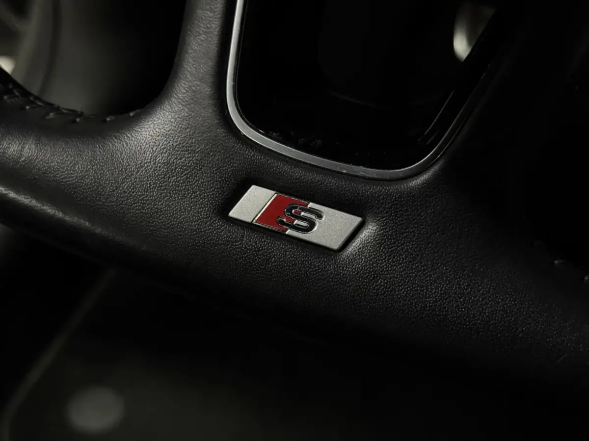 30 TFSI | 3x S-Line | CarPlay | Led | PDC