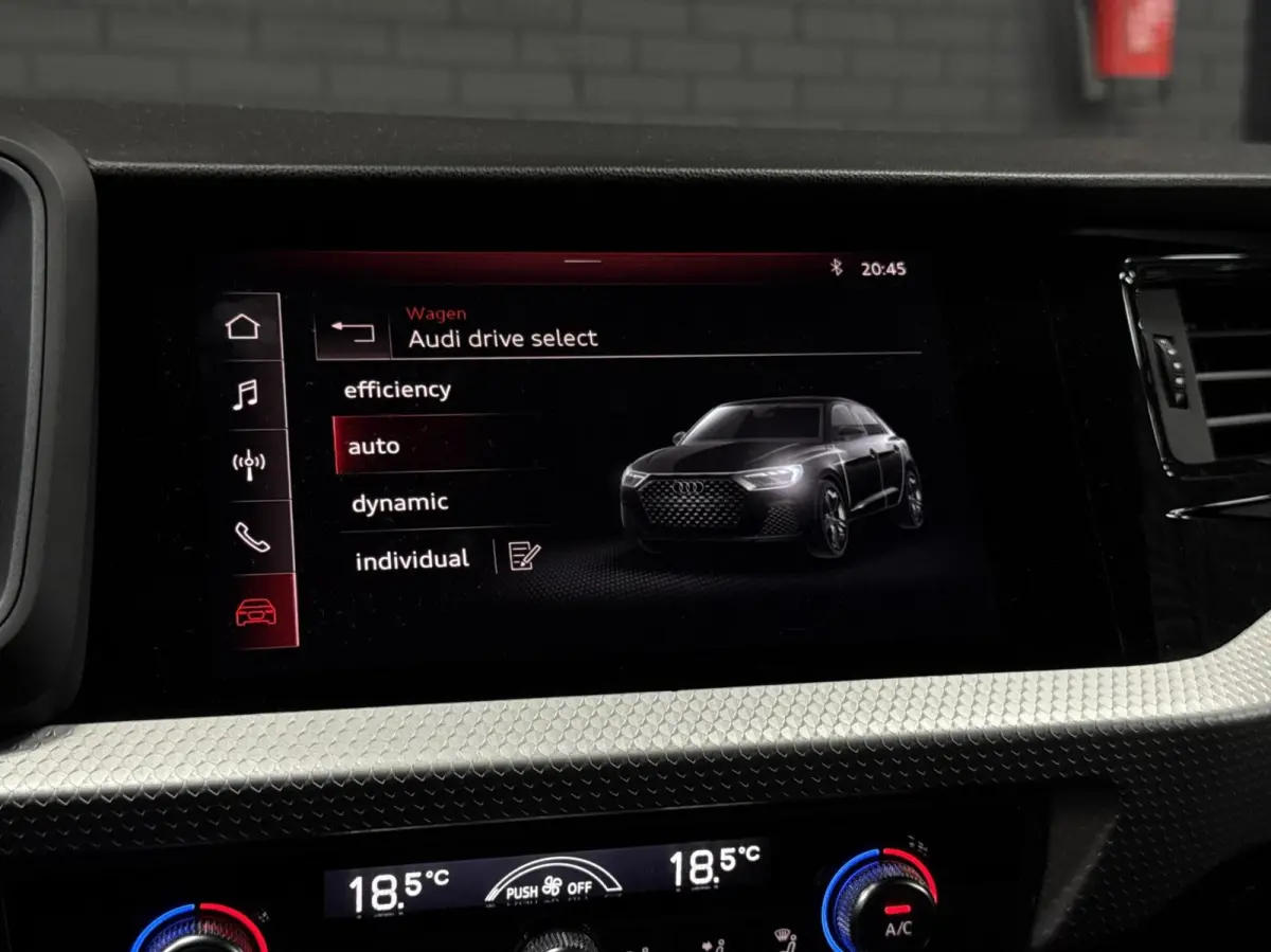 30 TFSI | 3x S-Line | CarPlay | Led | PDC