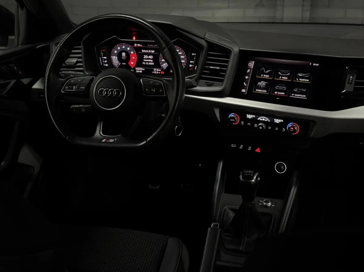 30 TFSI | 3x S-Line | CarPlay | Led | PDC