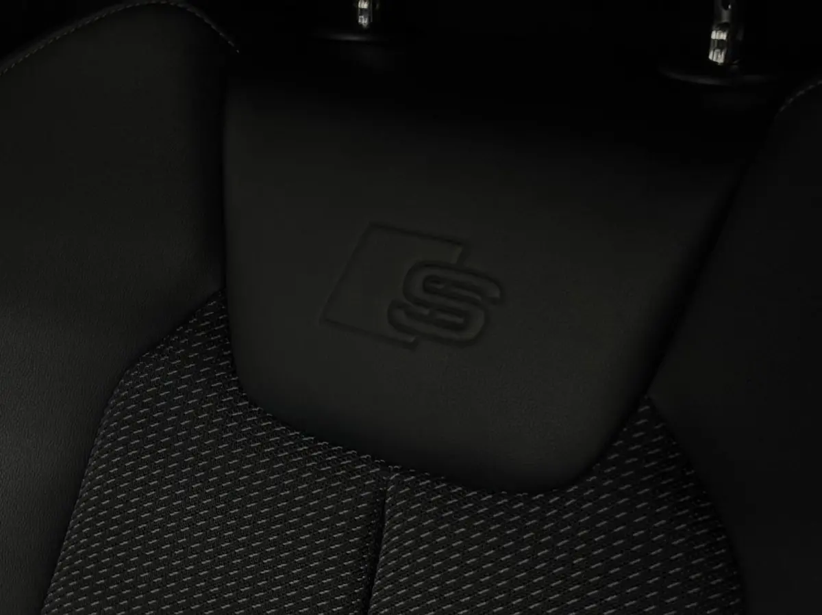 30 TFSI | 3x S-Line | CarPlay | Led | PDC